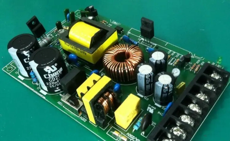 常見(jiàn)電路板GND與外殼GND之間接一個(gè)電阻一個(gè)電容，為什么?