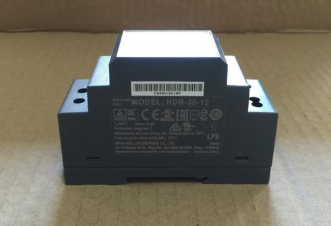明緯控制箱/配線箱：優(yōu)化布線，提升效率